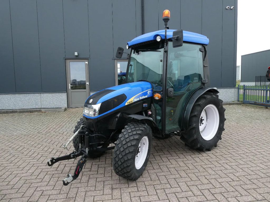 New Holland T3030 4wd / 01635 Draaiuren / Full Options