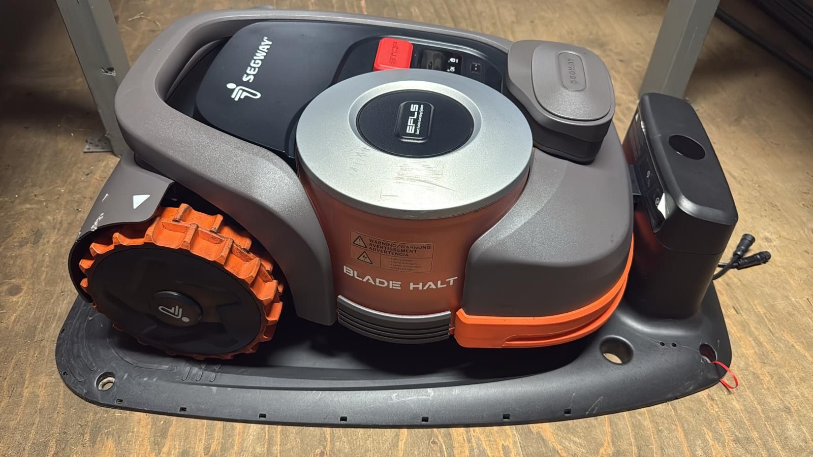 2x Segway Navimow H300E-VF ex demo robot maaiers