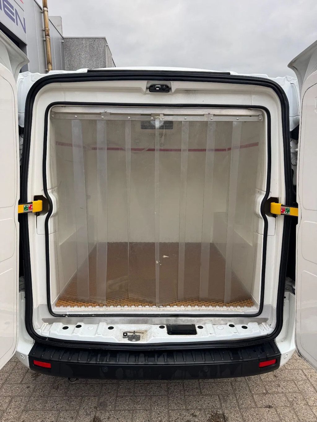 Ford TRANSIT CUSTOM **L2-EURO 6-AC/-30/+22/+4°C**