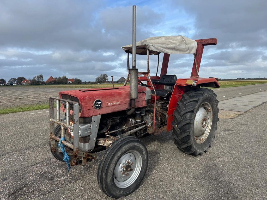 Massey-Ferguson 135