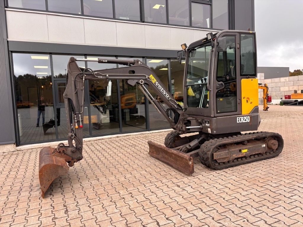 Volvo ECR 25 D