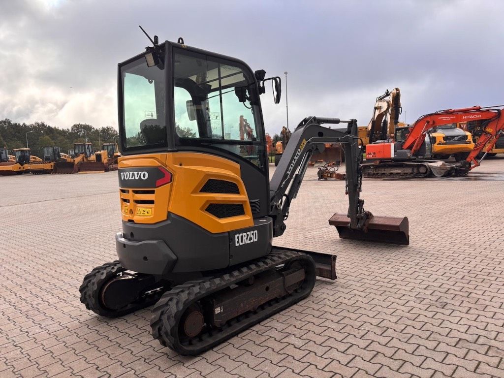 Volvo ECR 25 D