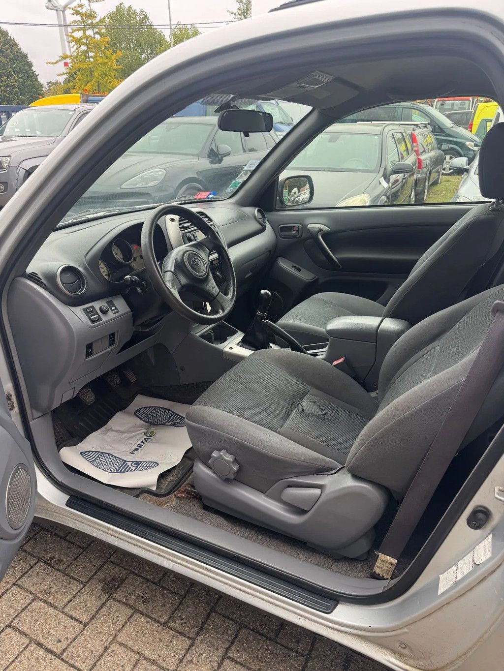 Toyota RAV4 **PETROL-AIRCO**
