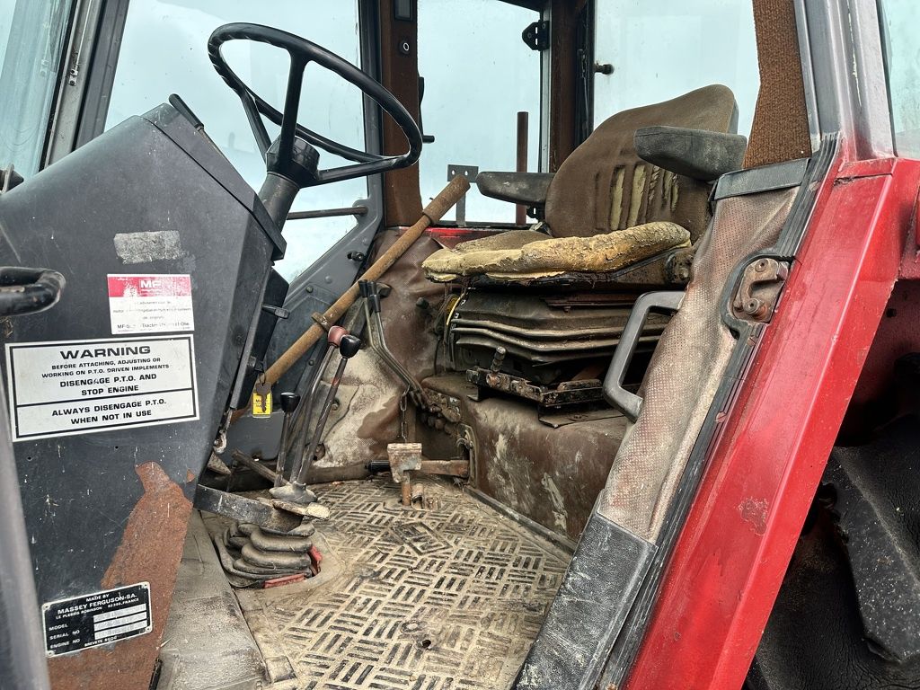 Massey-Ferguson 690