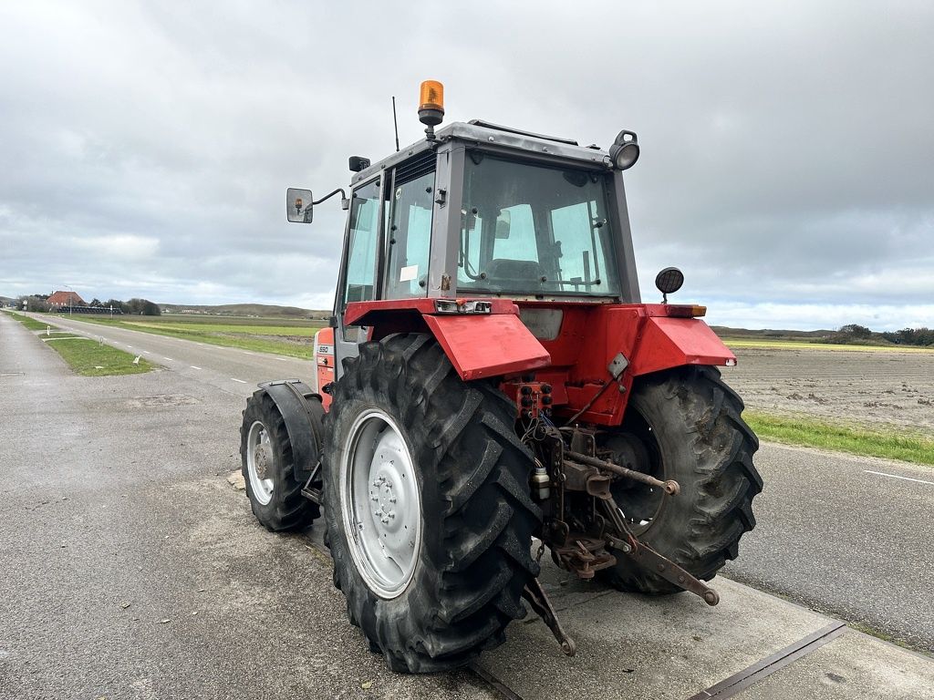 Massey-Ferguson 690