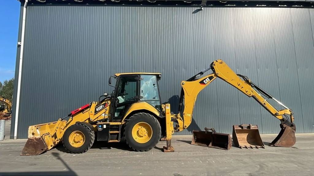 CAT 432F2