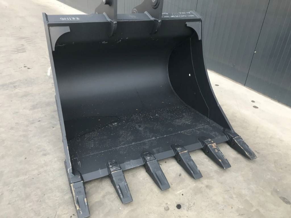 Volvo EC220