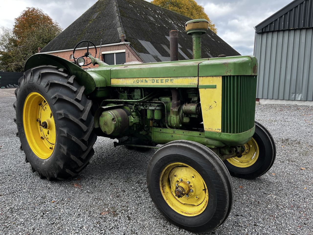 John Deere 820 Diesel 2-Cylinder met Pony-motor