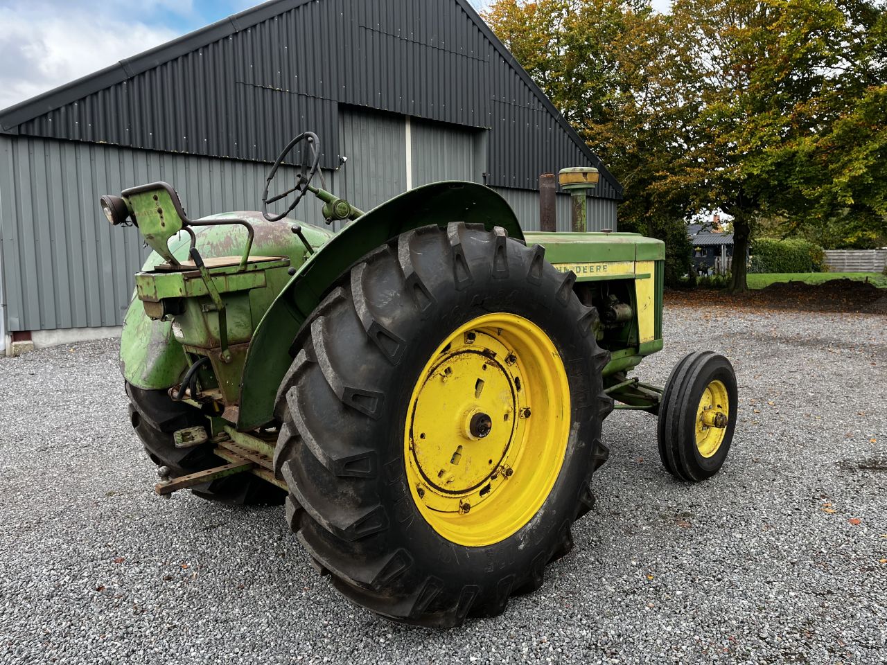 John Deere 820 Diesel 2-Cylinder met Pony-motor