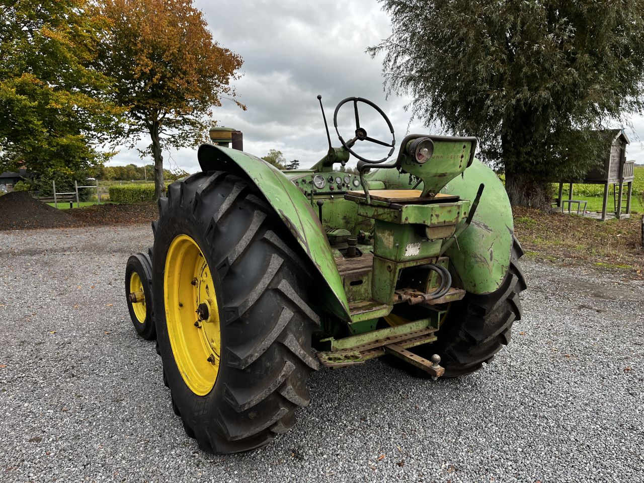 John Deere 820 Diesel 2-Cylinder met Pony-motor