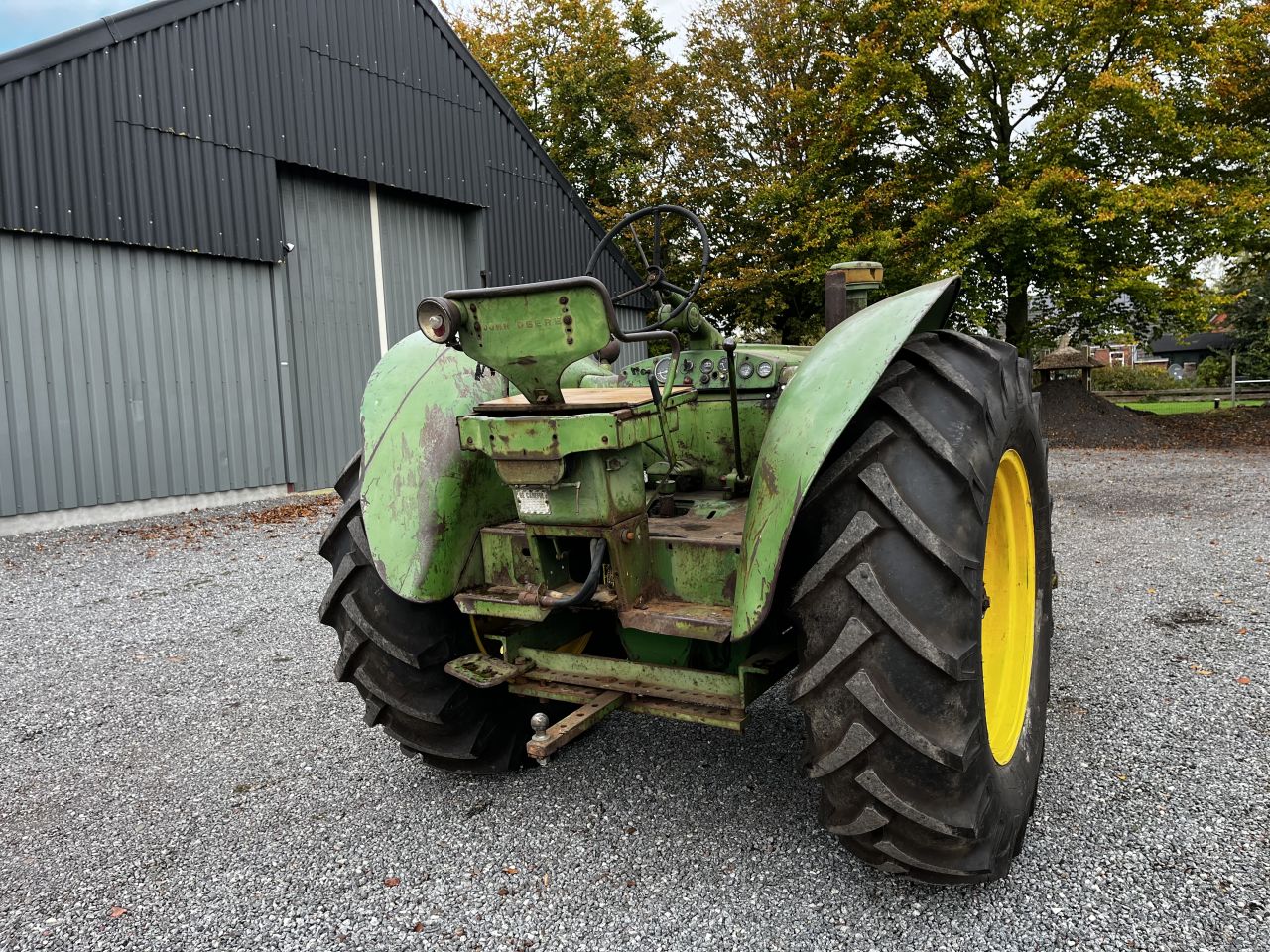 John Deere 820 Diesel 2-Cylinder met Pony-motor