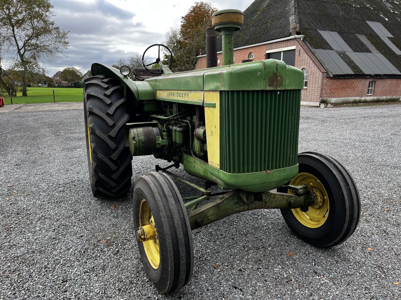John Deere 820 Diesel 2-Cylinder met Pony-motor