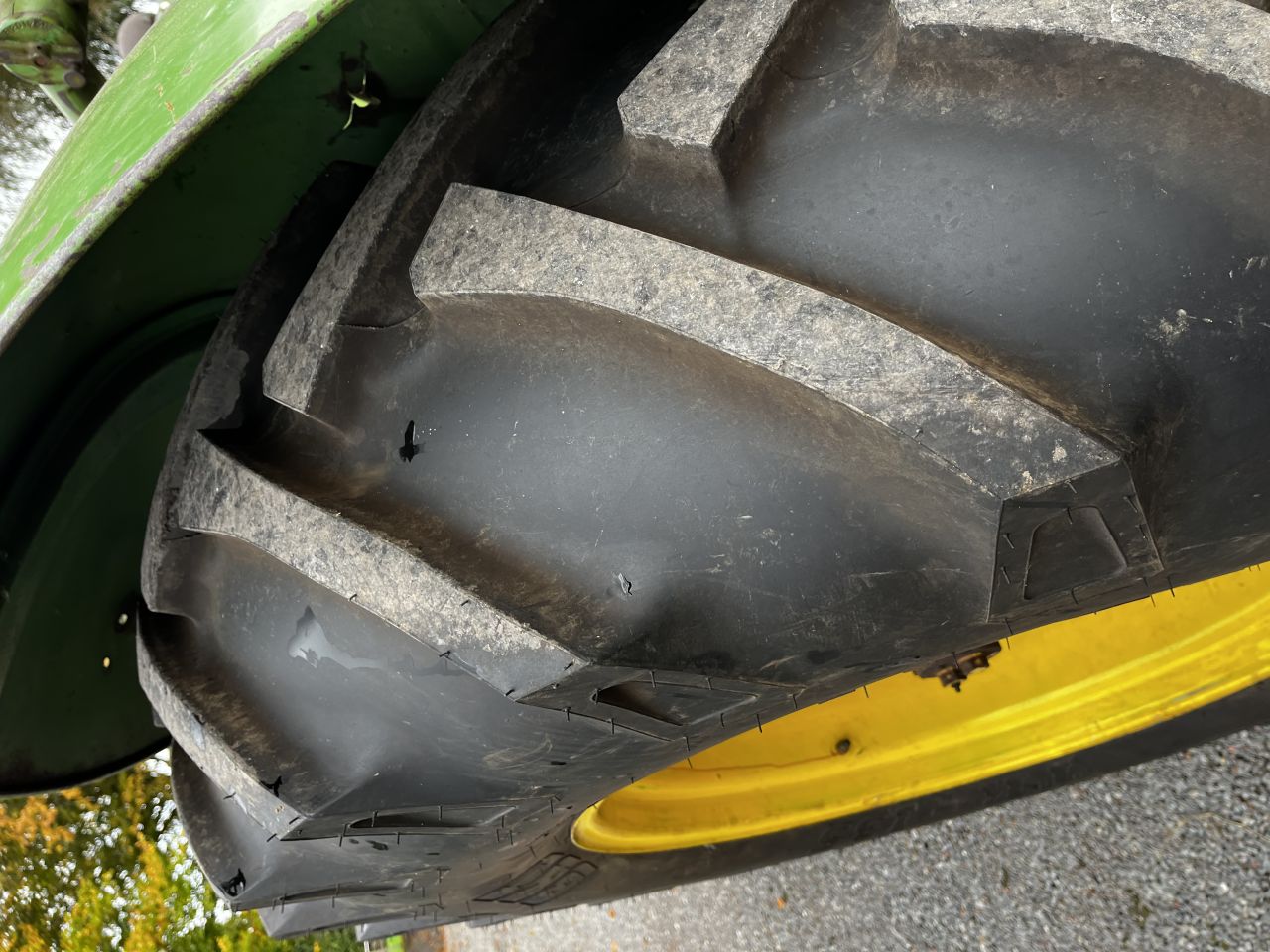John Deere 820 Diesel 2-Cylinder met Pony-motor