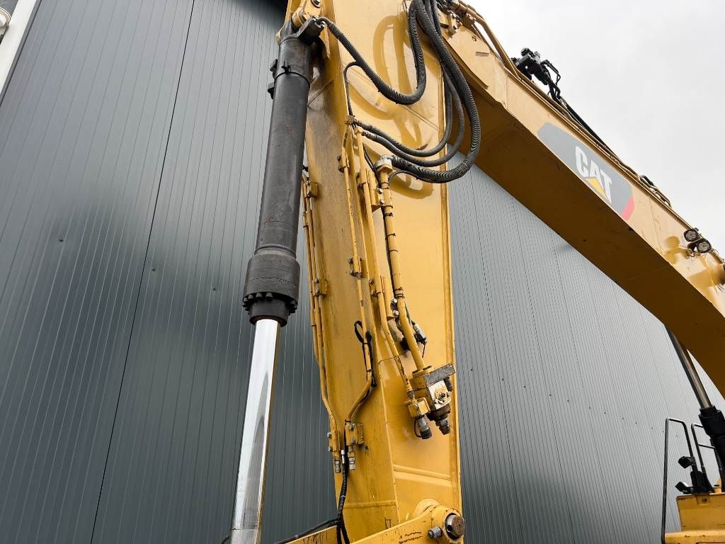 CAT 330F L