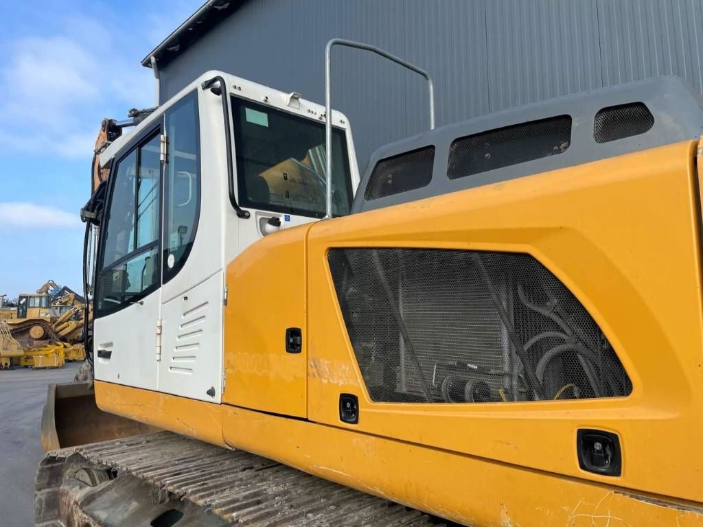 Liebherr R922 SLC