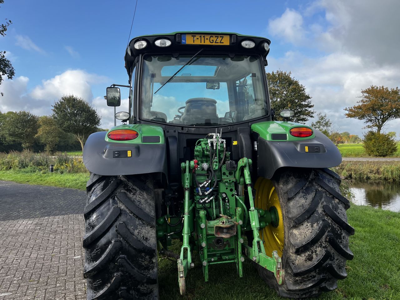 John Deere 6110R Auto power Fronthef frontaftakas