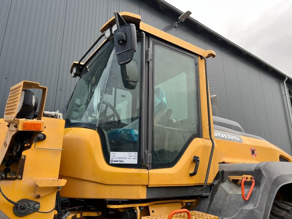 Volvo L120H - 3rd Valve - Weight System