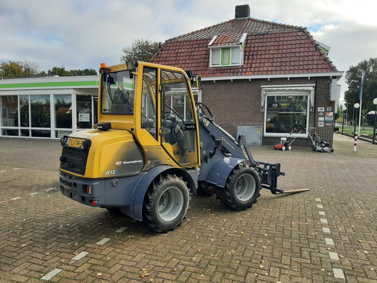 Eurotrac W12 CF XL - Bj. 2021 - 650u