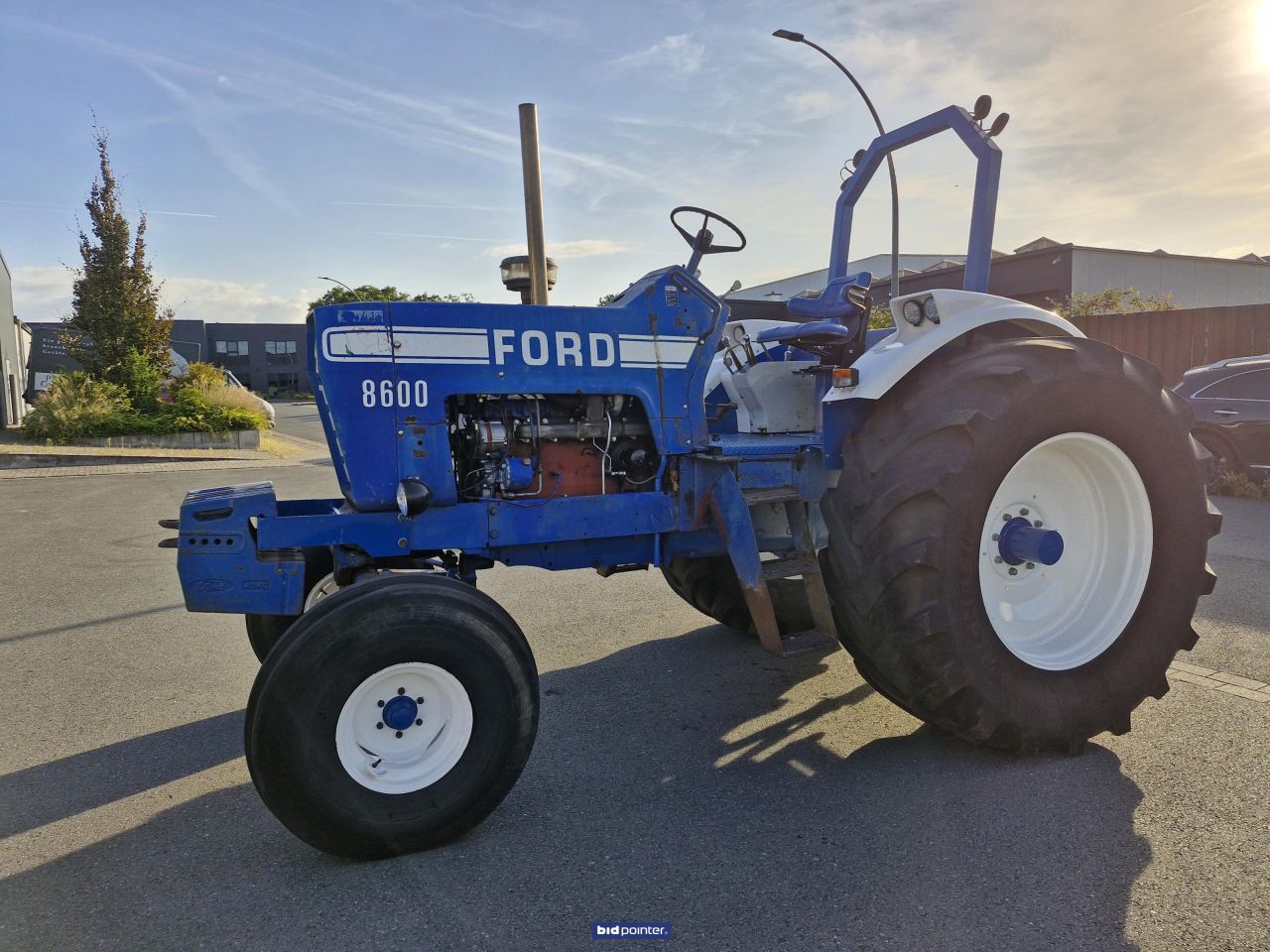 Ford 8600
