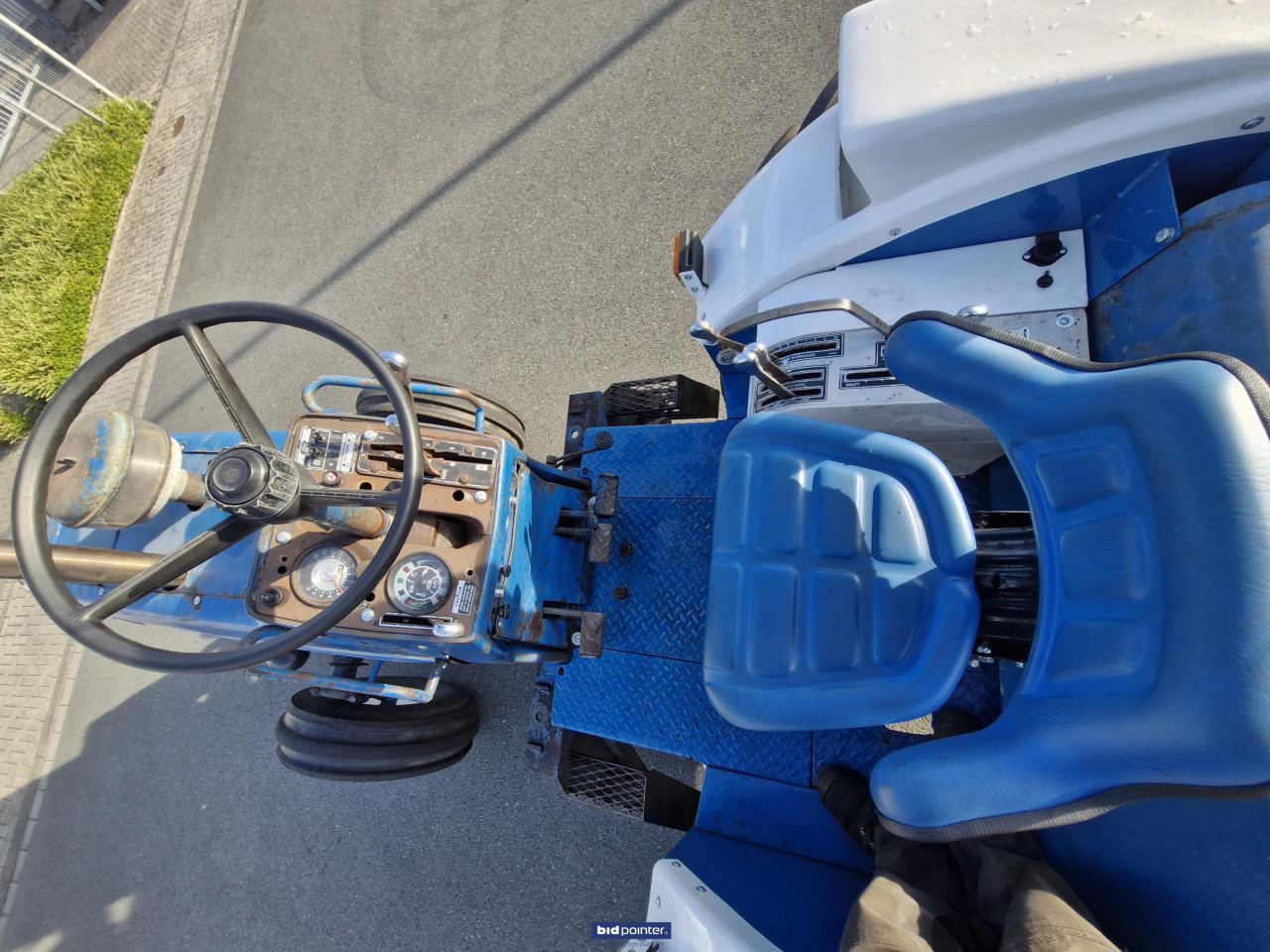 Ford 8600