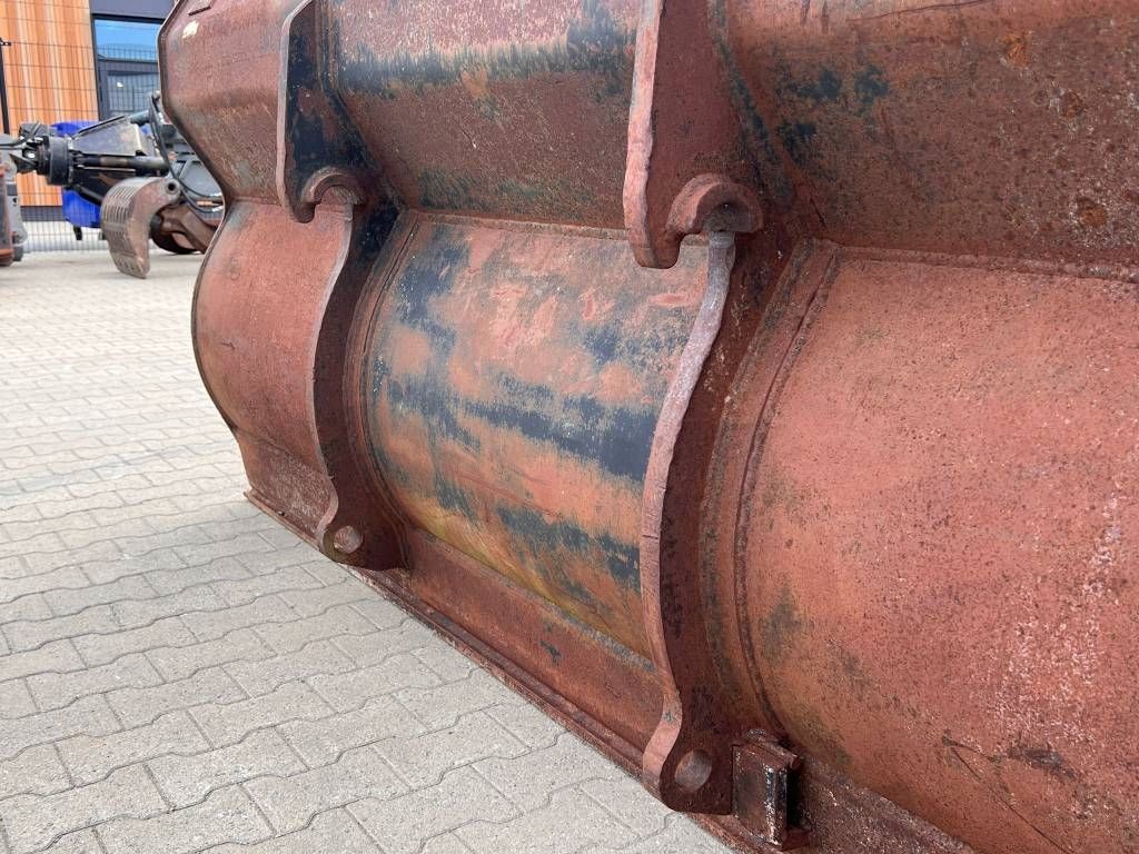 Volvo L90-L110-L120 Laadbak-Loading bucket Ladeschaufel