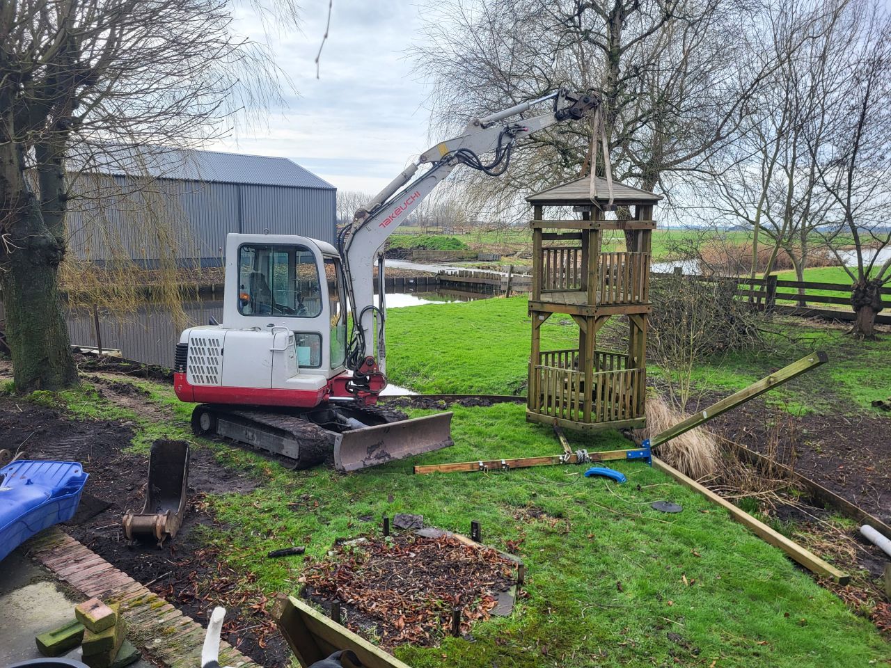 Takeuchi TB 135