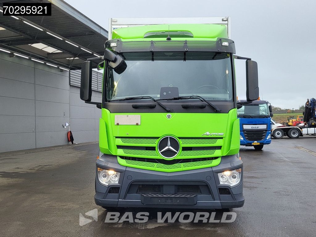 Mercedes Antos 1827 4X2 2000kg Ladebordwand box heating Automatic Xenon Euro 6