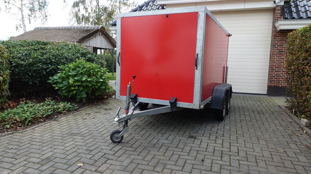 Pak gesloten aanhangwagen