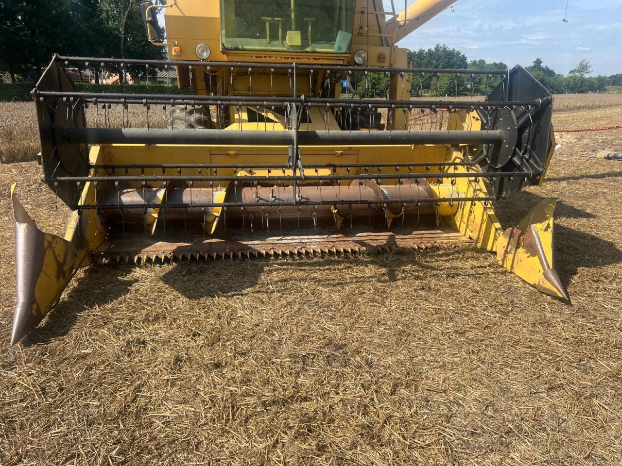 NEW HOLLAND 8040 harvester with mower 3,6 m