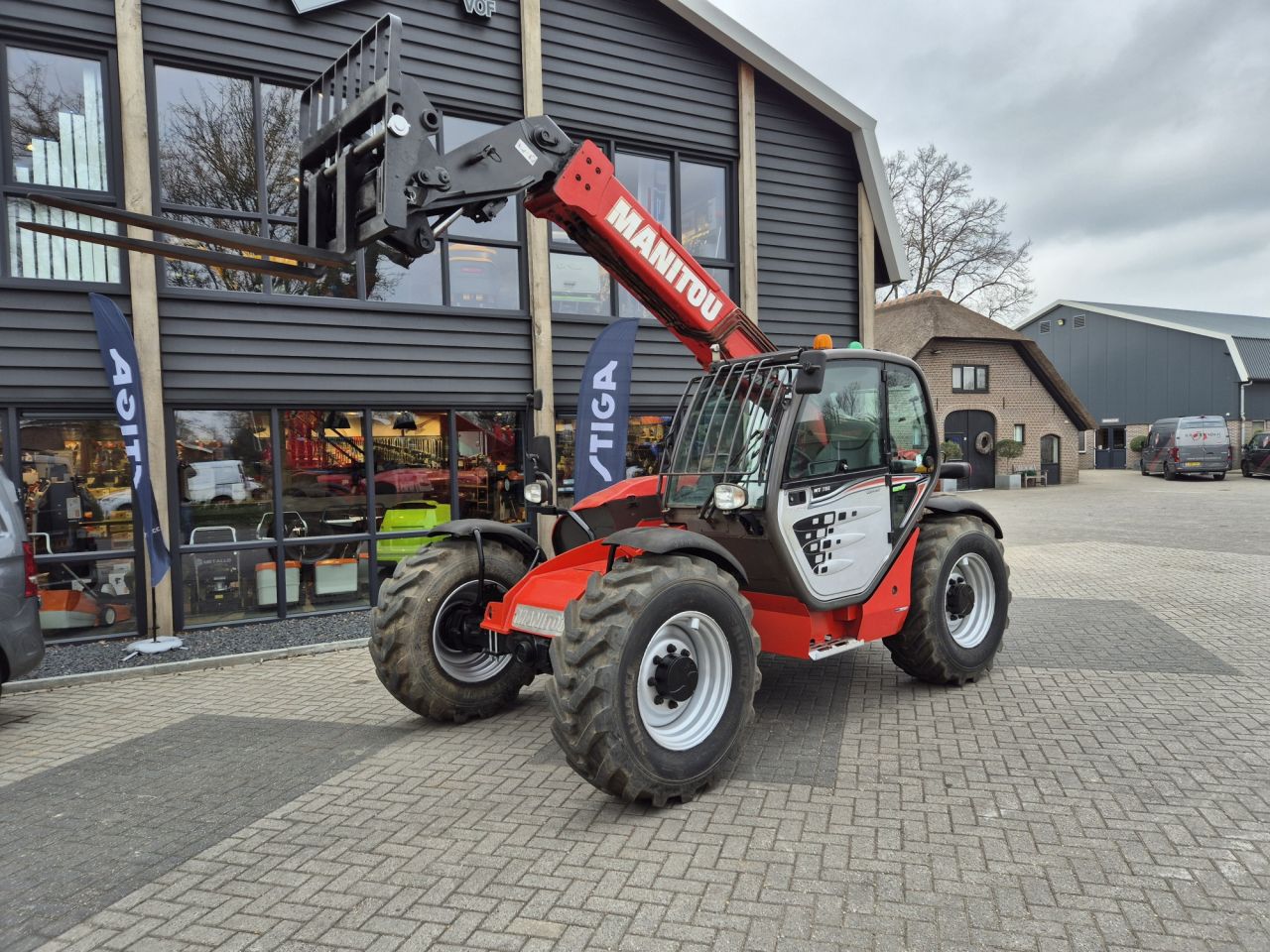 MANITOU MT732 easy telescopic with lifting height up to 7 m