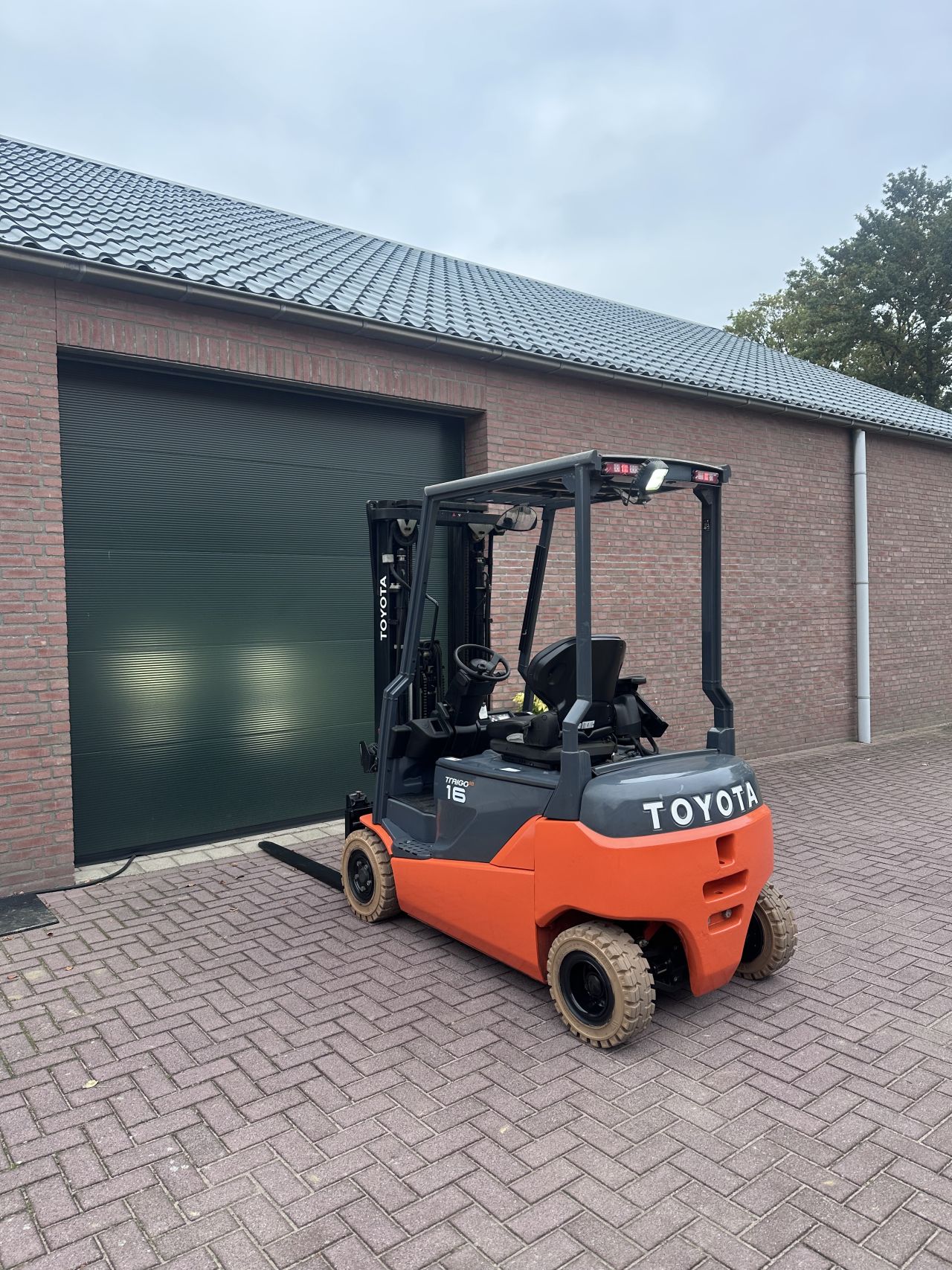 Toyota 8FBM16T triplo 2019 2100 uur elektrische heftruck inrij