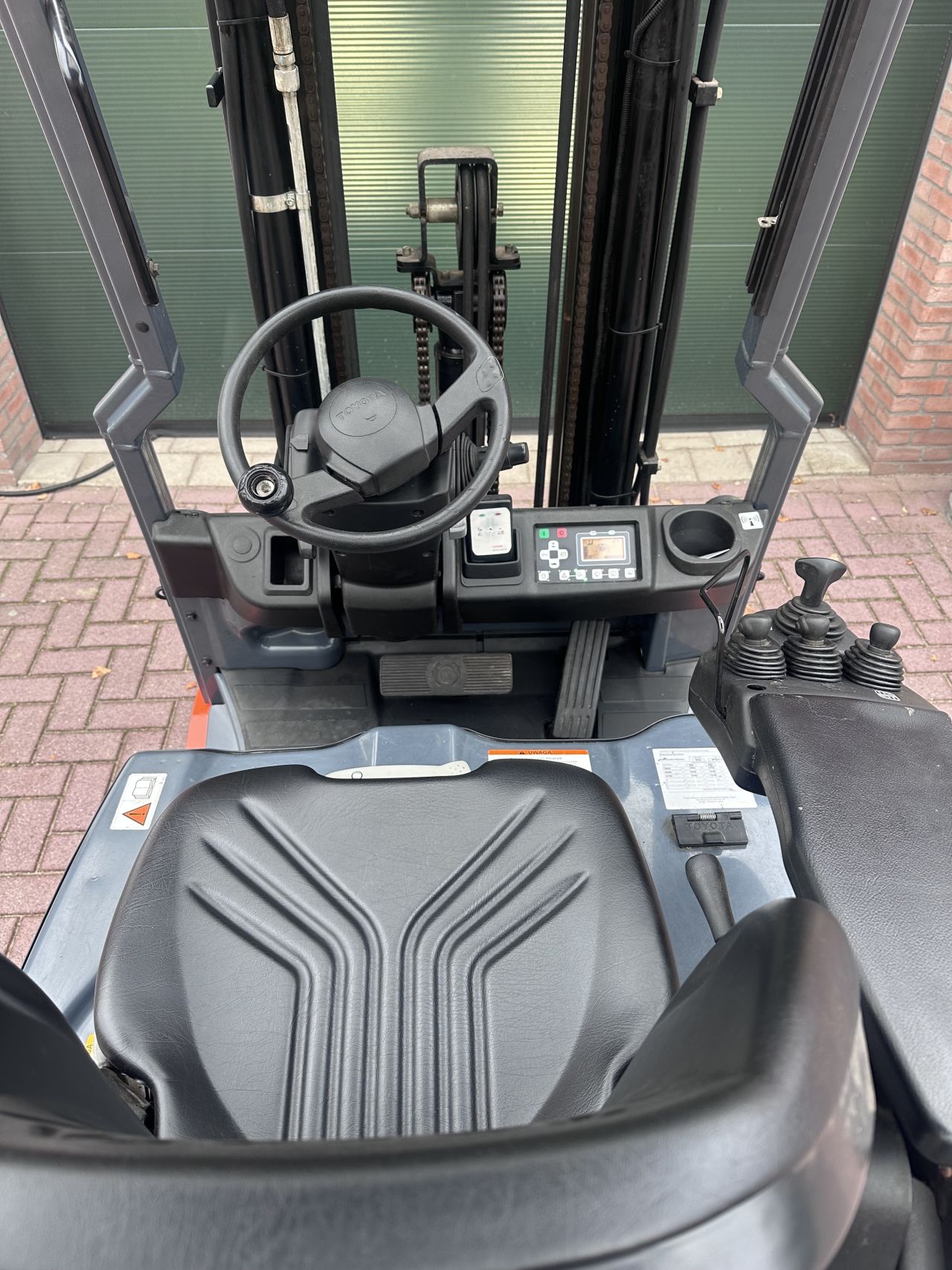 Toyota 8FBM16T triplo 2019 2100 uur elektrische heftruck inrij