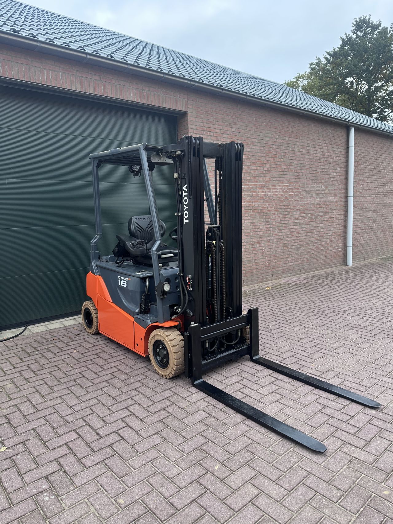 Toyota 8FBM16T triplo 2019 2100 uur elektrische heftruck inrij