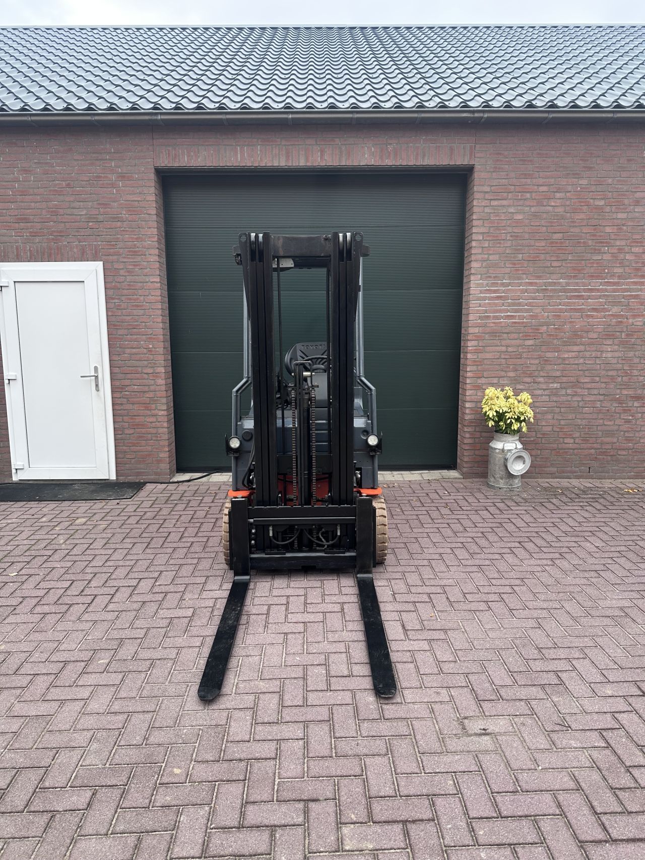 Toyota 8FBM16T triplo 2019 2100 uur elektrische heftruck inrij