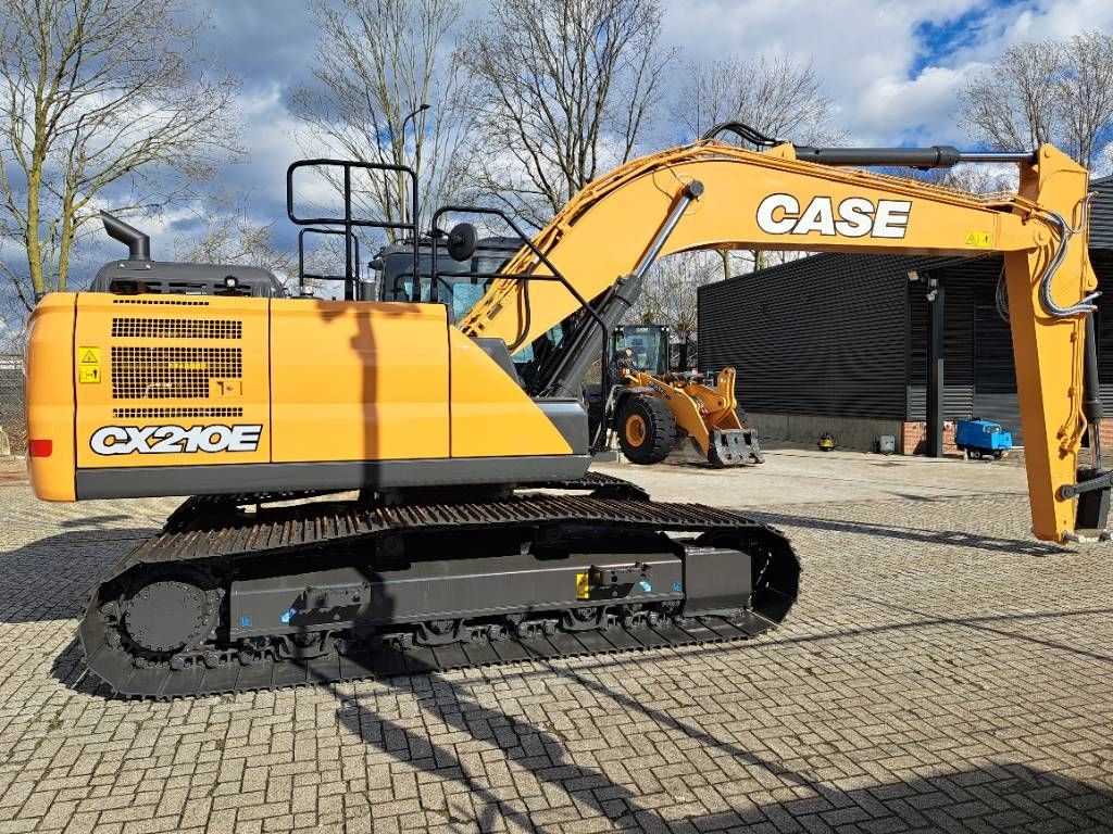CASE CX210E
