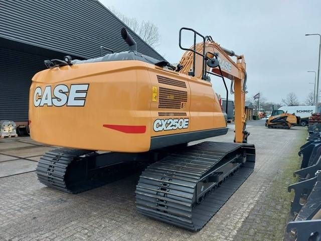 CASE CX250E