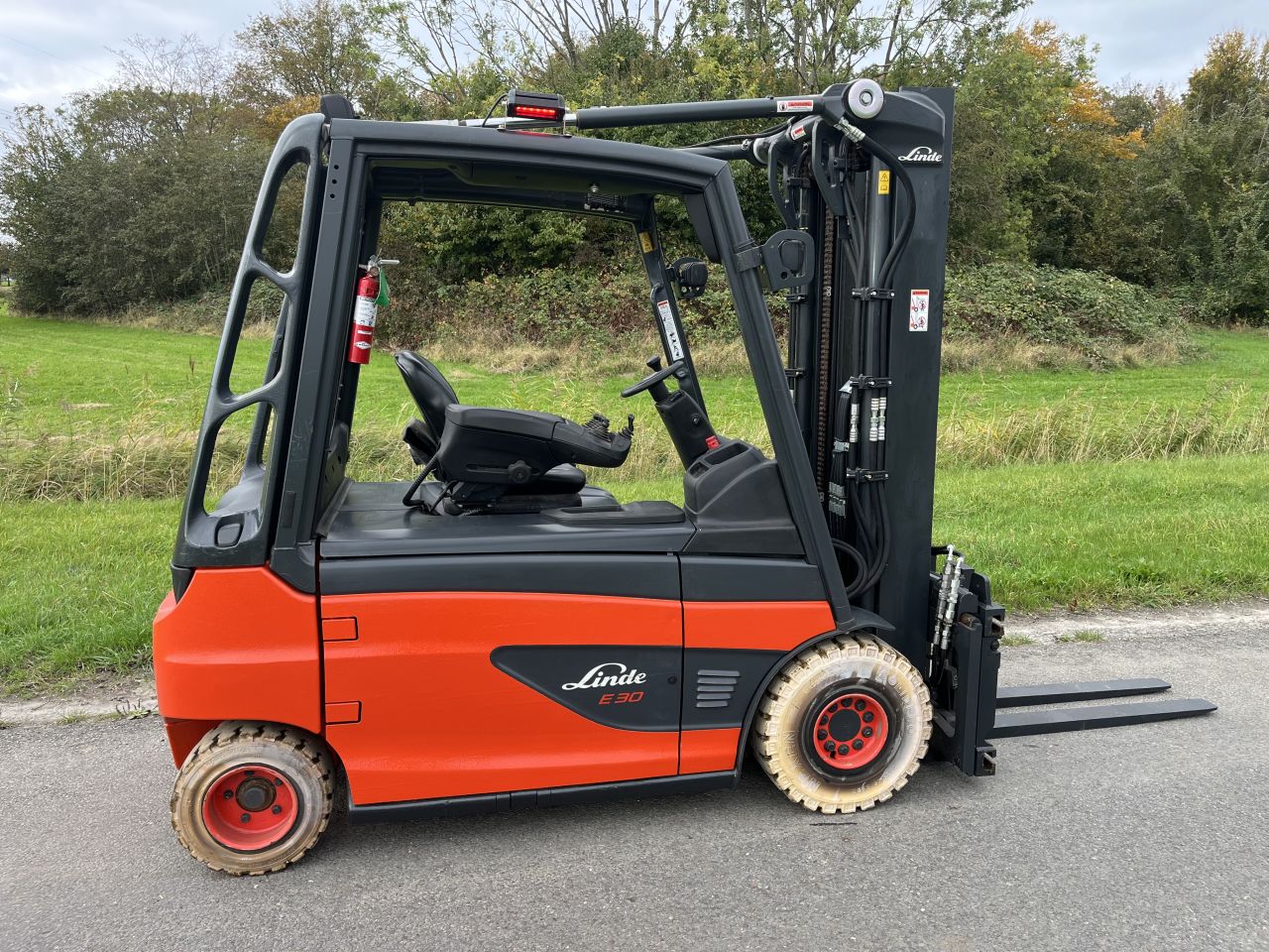 Linde E30L 2018 elektrische heftruck triplo Sideshift vorkverste