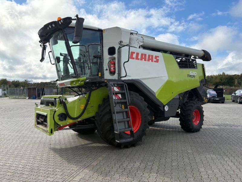 Claas TRION 520