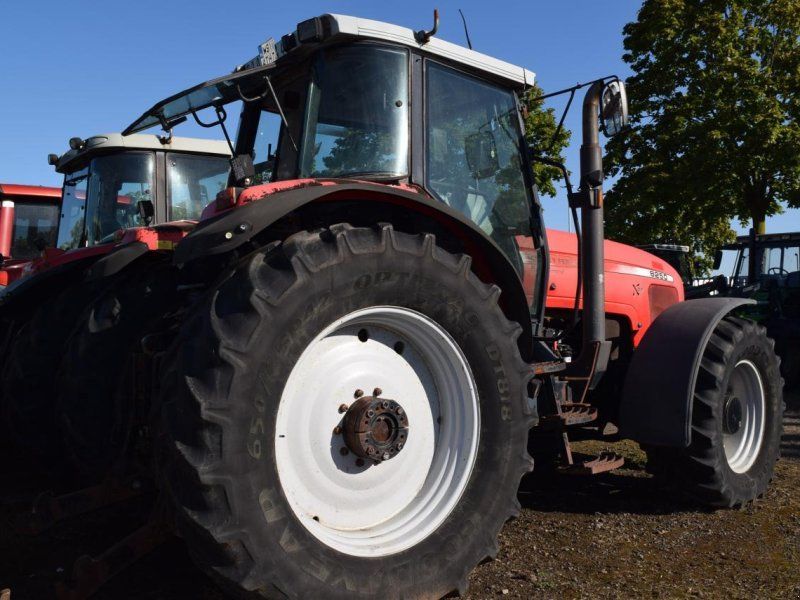 Massey Ferguson 8250