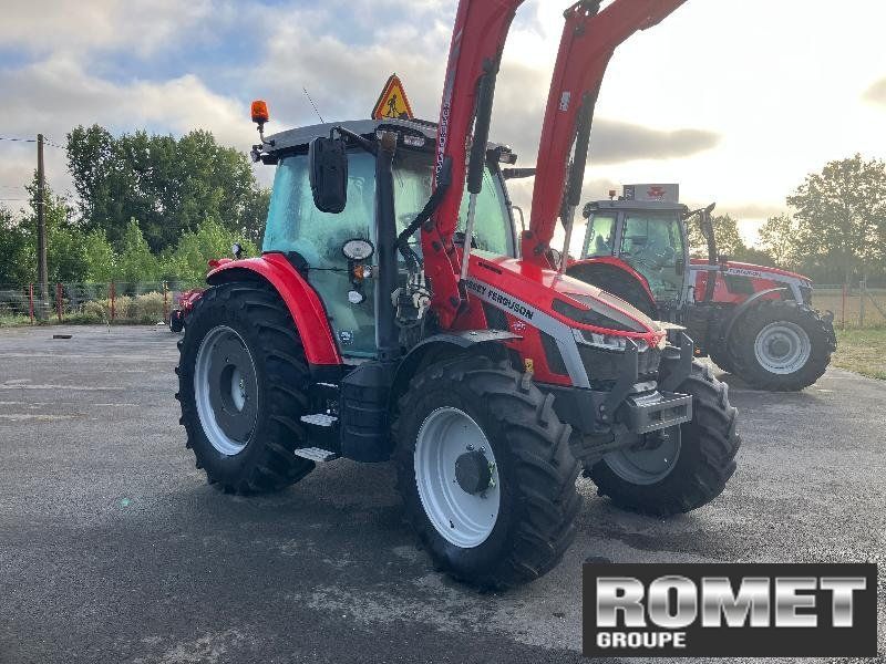 Massey Ferguson 5S-105 D6 VP