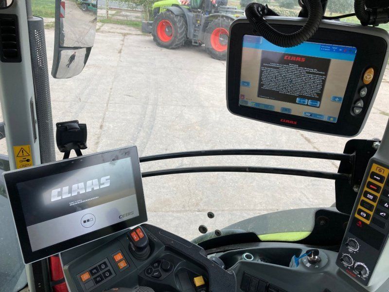 Claas Axion 810