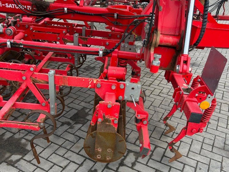 Opall-Agri Saturn IV 6