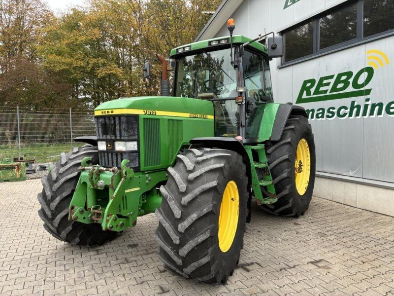 John Deere 7810
