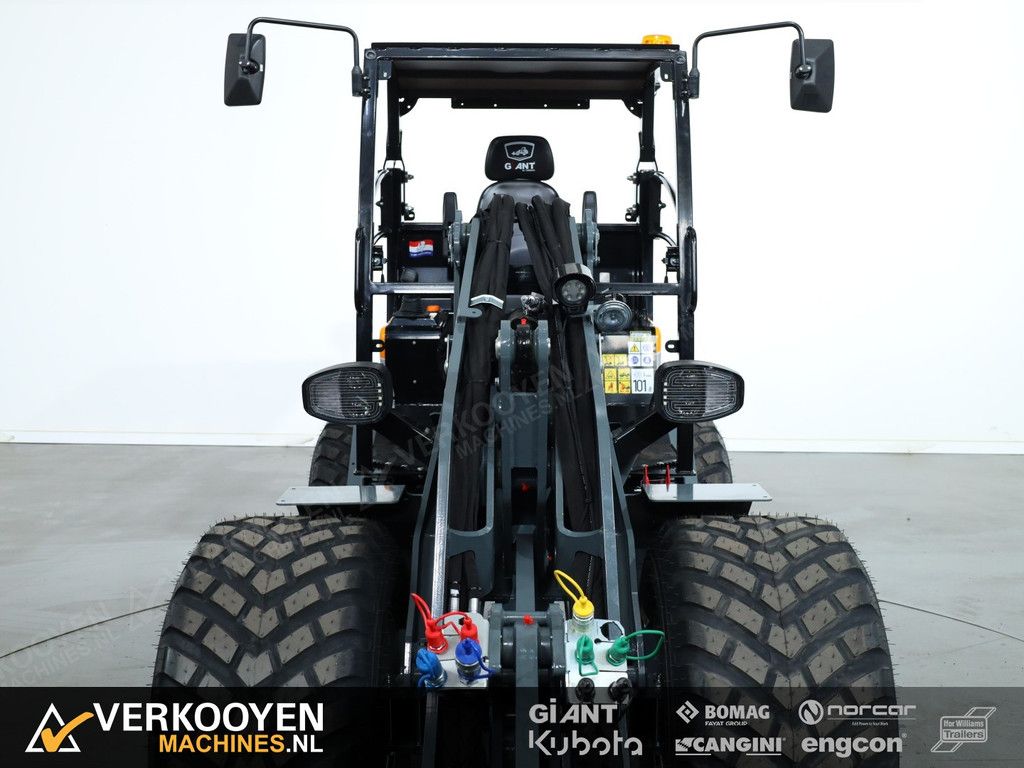 2025 Giant G3500 VK10269