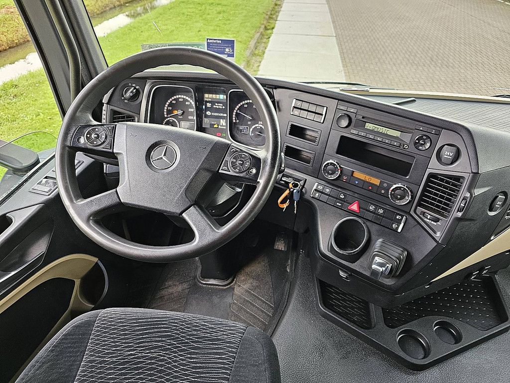 MERCEDES-BENZ ACTROS 1845 LS