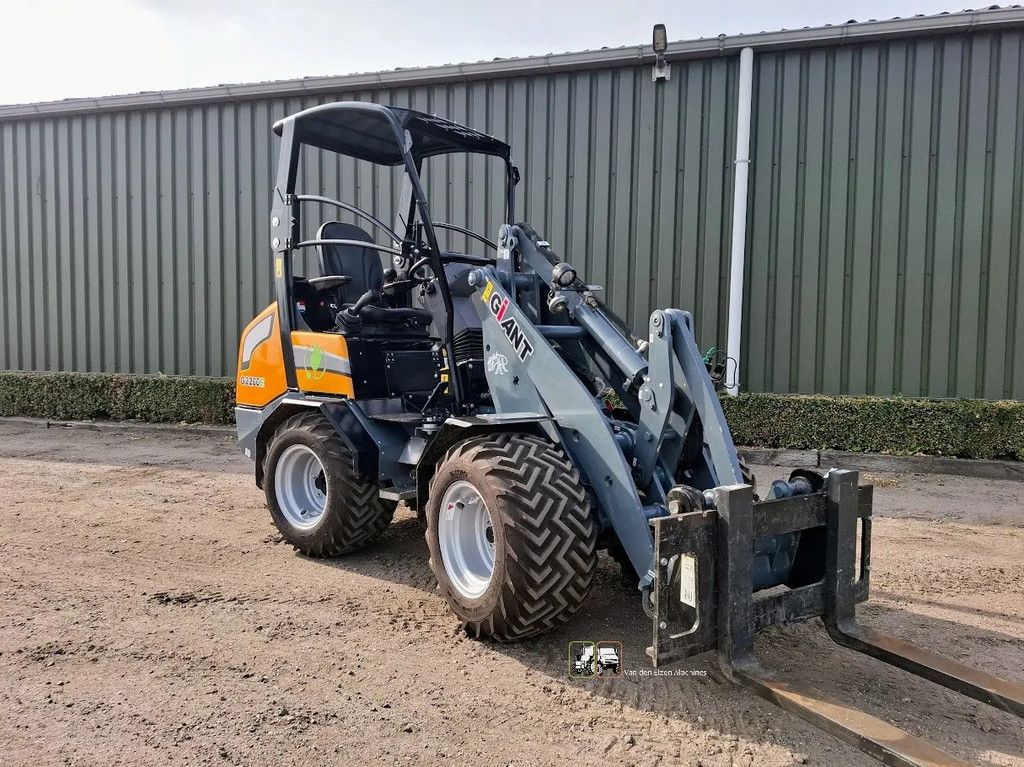 Giant G2200E Wheelloader
