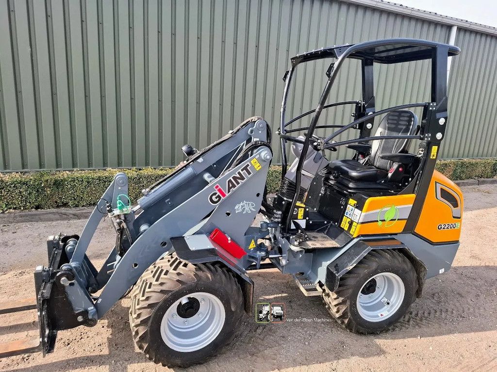 Giant G2200E Wheelloader