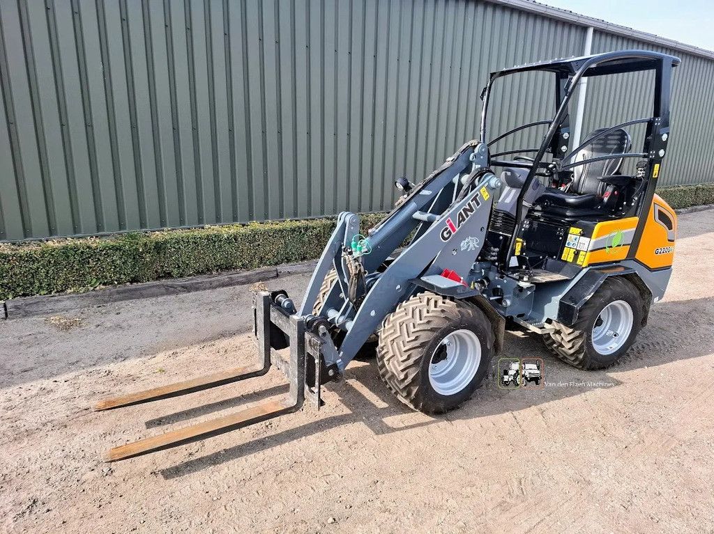 Giant G2200E Wheelloader