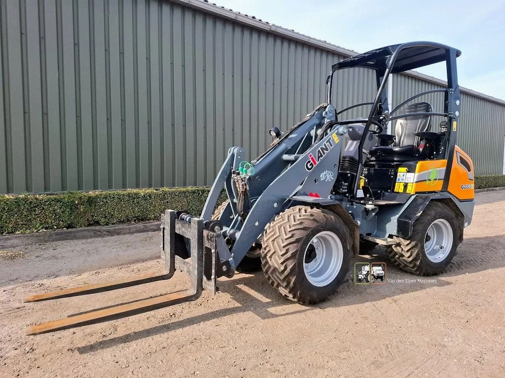 Giant G2200E Wheelloader