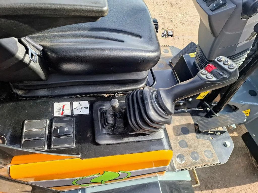 Giant G2200E Wheelloader